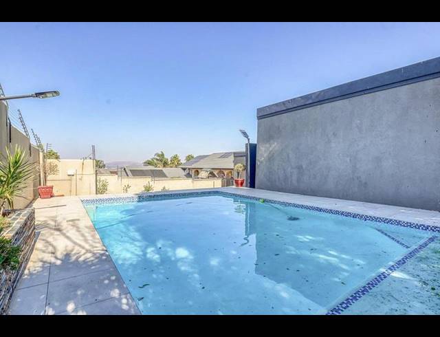 4 BEDROOM HOUSE FOR SALE IN MULBARTON